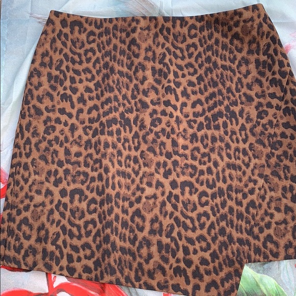 Ann Taylor Asymmetrical Skirt NWOT - Picture 9 of 12